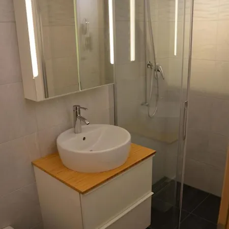 Haus Samurai Appartement-fewo- Dusche- Wc- 2 Schlafraeume 4-bettwohnung Nr- 81 By Interhome Appartamento *